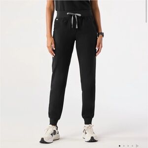 Figs Zamora black scrub joggers size medium regular length